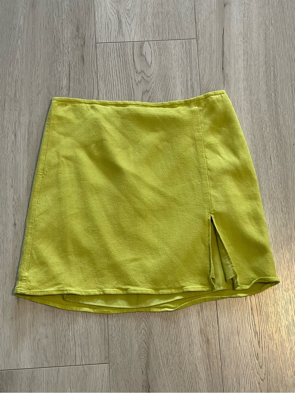 Aritzia Sunday Best Tatiana Skirt- Bright Lime Green Crepe Slit Mini Skirt